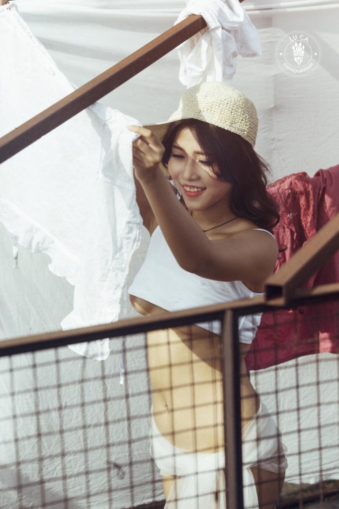 ẢNH SEX gái xinh dọn nhà gây sốt cộng đồng mạng