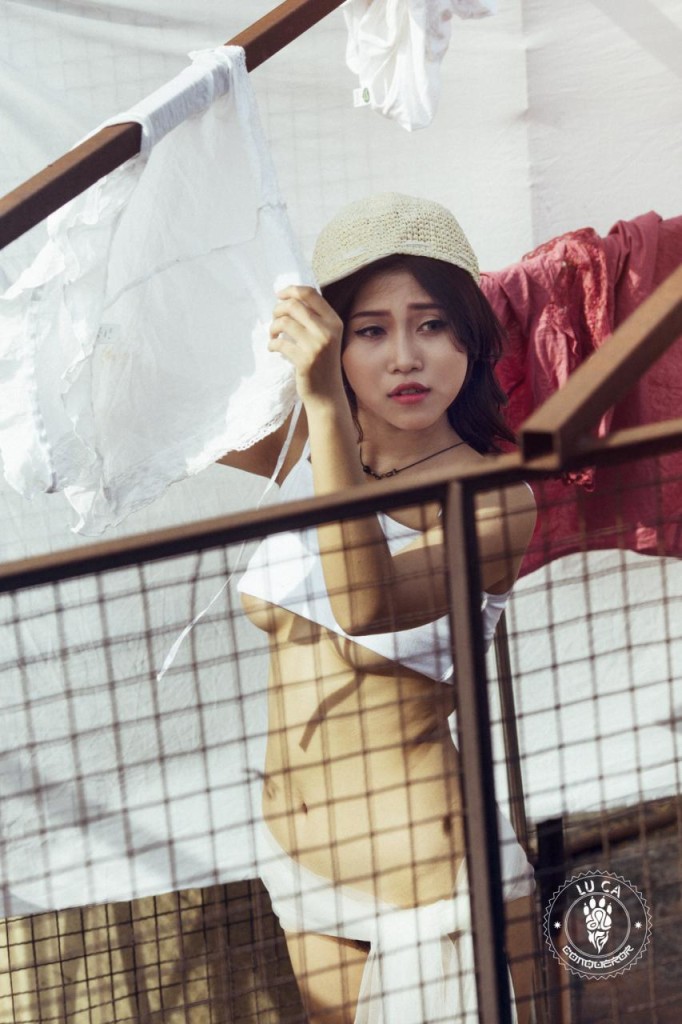 ẢNH SEX gái xinh dọn nhà gây sốt cộng đồng mạng